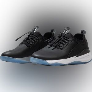 Women’s Clove Sneakers. Night Shift.